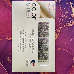 Lot of 4 Broadway Glimmer Retired Color Street nail strips